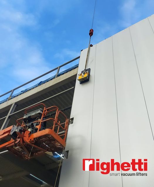 Righetti vacuum lifter aids insulated wall panel installation