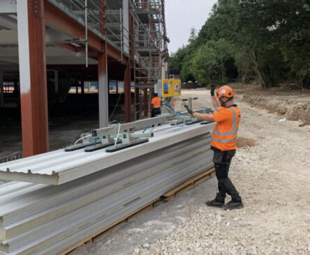 Righetti lifter lifting cladding panels