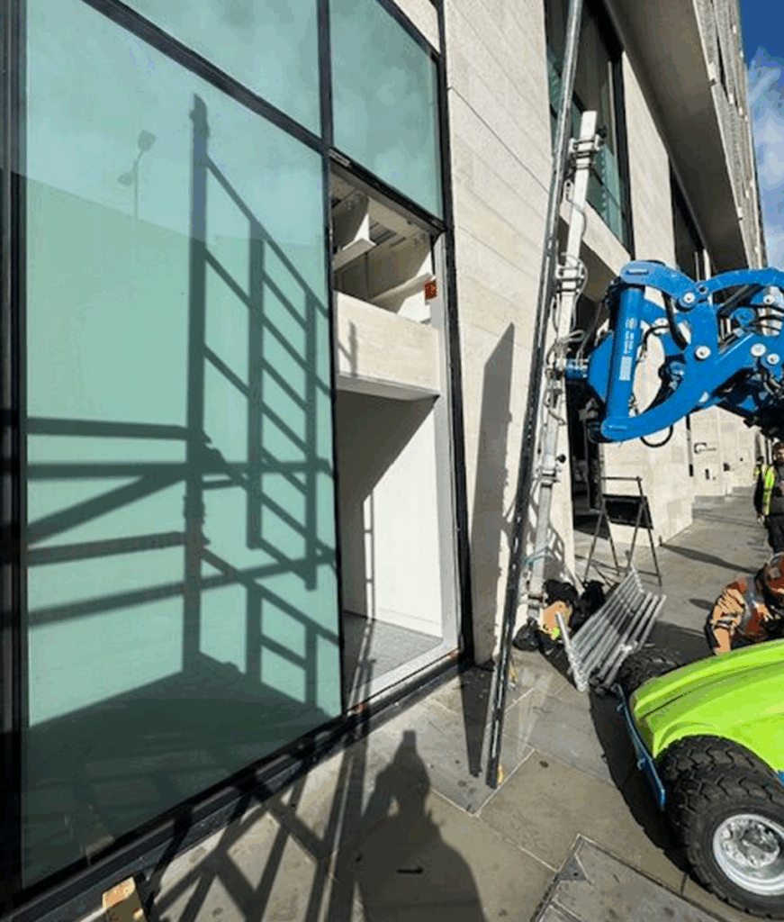 Winlet 785 Glazing Robot - Hird Sales