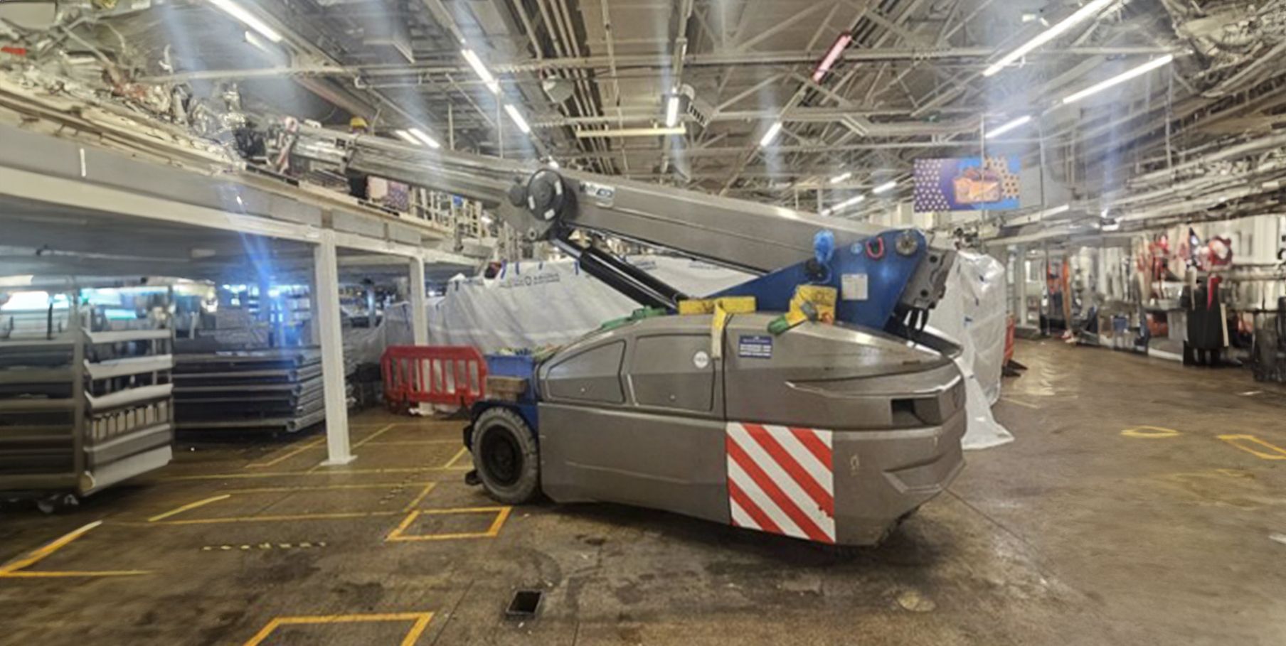 Valla-V80R-Pick-and-Carry-Crane-complex-macinery-moves